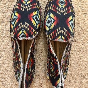 Women’s Myra Hue Aztec-Inspired Espadrilles with Bag